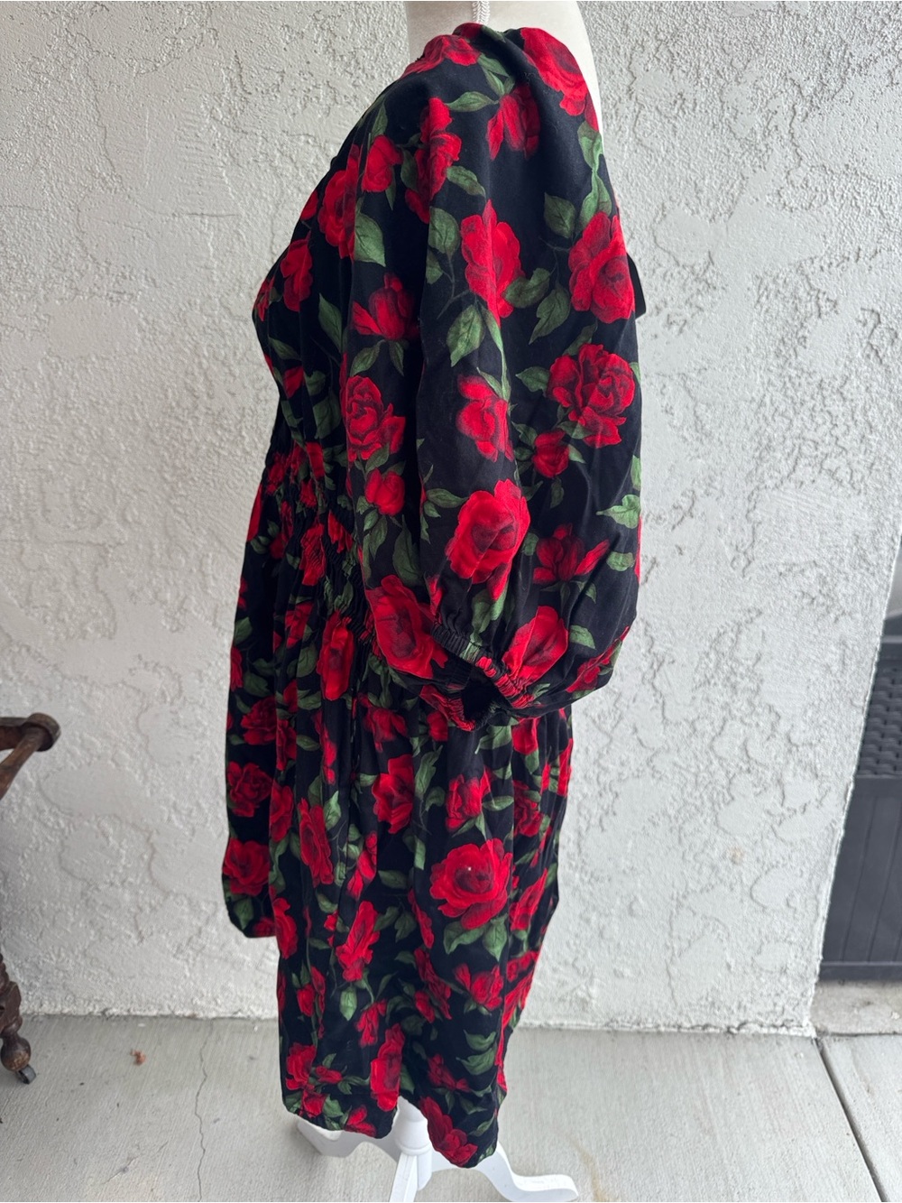 Black Floral V-Neck Romper with Red Rose Print Old Navy size XL - Picture 4 of 9